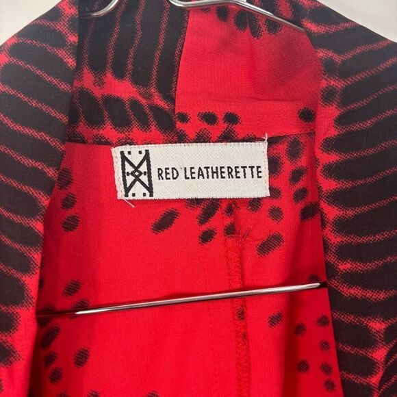 Red Leatherette Kimono One Size Short Sleeve - Picture 2 of 3